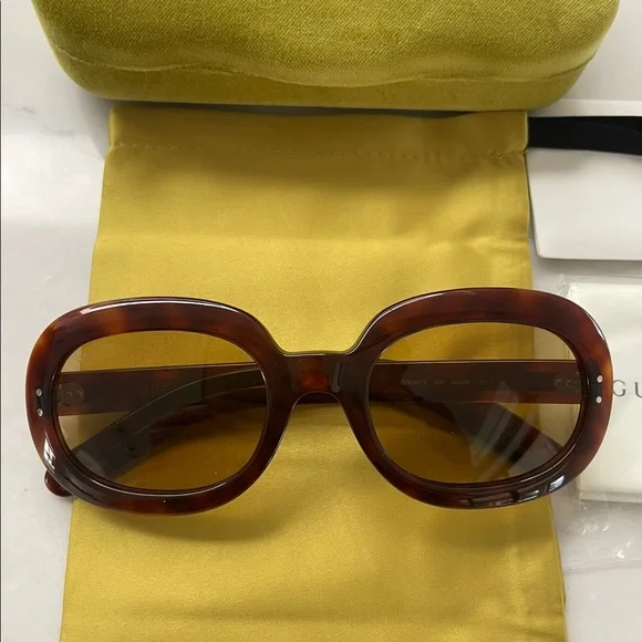 GUCCI UNISEX CLASSIC HAVANA / TORTOISE OVAL WITH RETRO  display picture 3